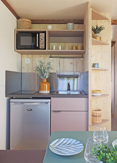 tiny-house-roulotte-cuisine-annexe